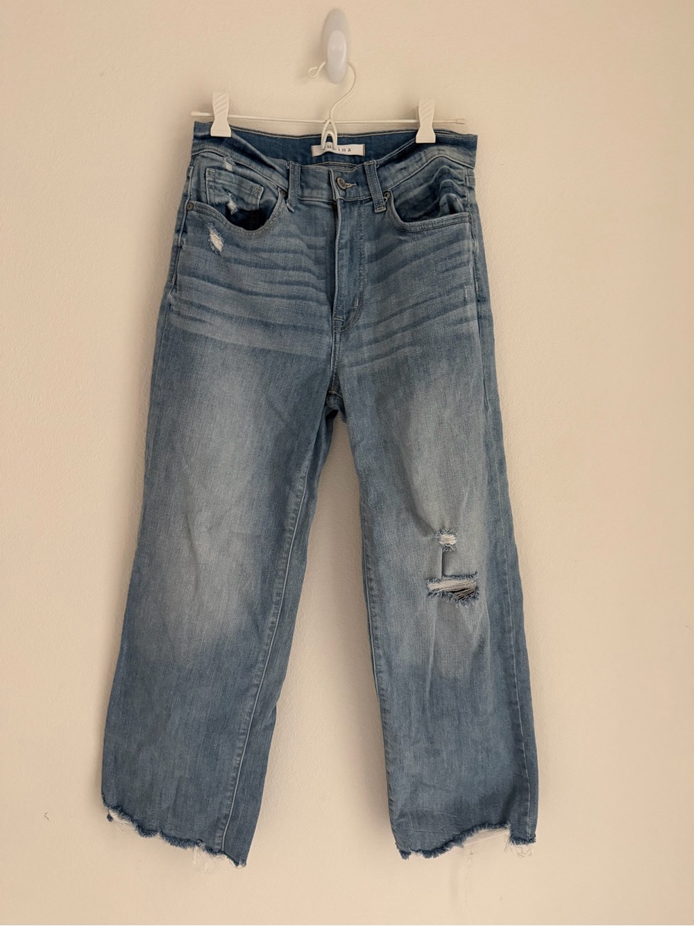 Women Distressed Light Blue Jeans Size 5 26” inseam